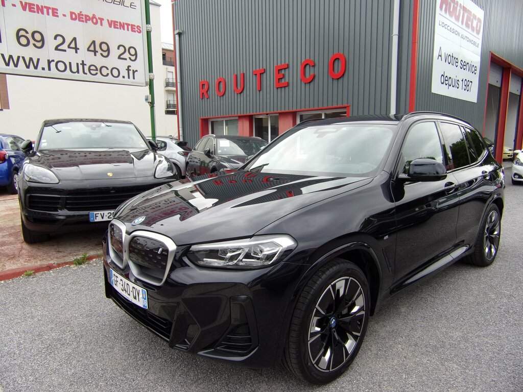 BMW IX3 