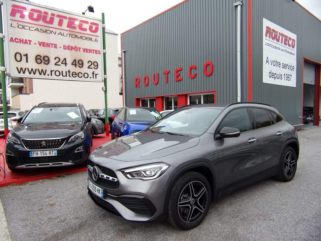 MERCEDES GLA  HYBRID