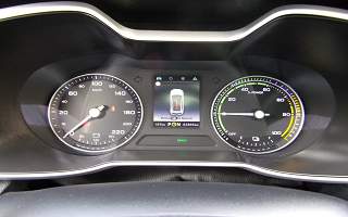MG   ZS