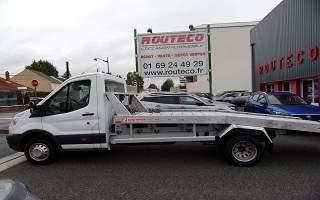 FORD  TRANSIT  4