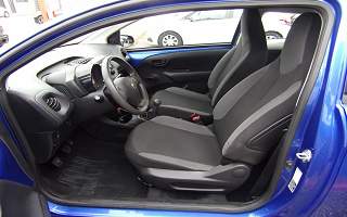 PEUGEOT 108 