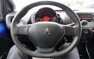 PEUGEOT 108 