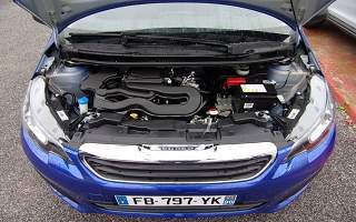 PEUGEOT 108 