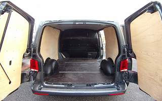 VOLKSWAGEN  TRANSPORTER TDI 200 BVA