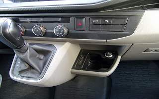 VOLKSWAGEN  TRANSPORTER TDI 200 BVA