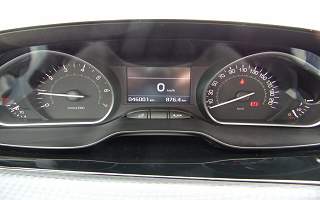 PEUGEOT 208 