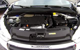 PEUGEOT 208 