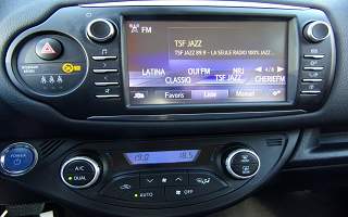 TOYOTA YARIS  HYBRID