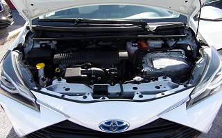 TOYOTA YARIS  HYBRID