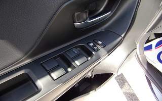 TOYOTA YARIS  HYBRID