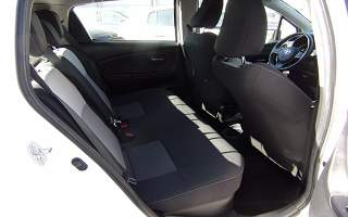 TOYOTA YARIS  HYBRID