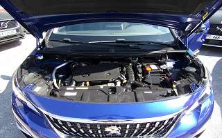 PEUGEOT  3008 3008 BLUEHDI 130 EAT8