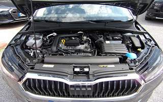 SKODA FABIA  5P
