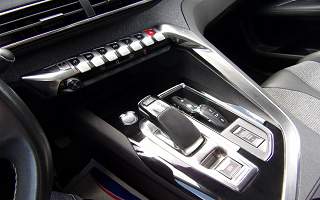 PEUGEOT 3008  HYBRID