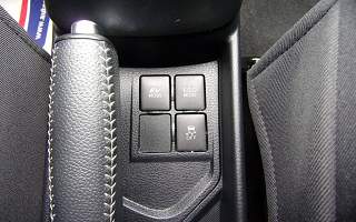 TOYOTA YARIS  HYBRID