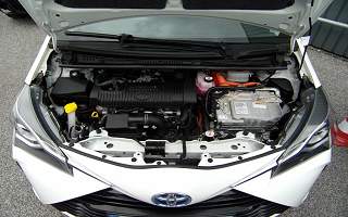 TOYOTA YARIS  HYBRID