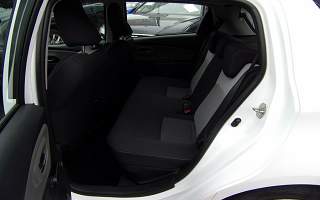 TOYOTA YARIS  HYBRID