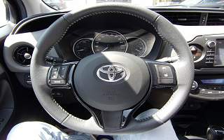 TOYOTA YARIS  HYBRID