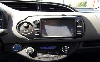 TOYOTA YARIS  HYBRID
