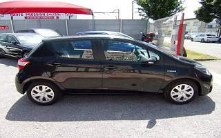 TOYOTA YARIS  HYBRID