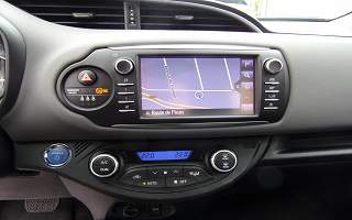 TOYOTA YARIS  HYBRID