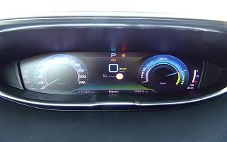 PEUGEOT  3008 3008 HYBRID 225 E-EAT8