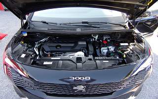 PEUGEOT  3008 3008 HYBRID 225 E-EAT8