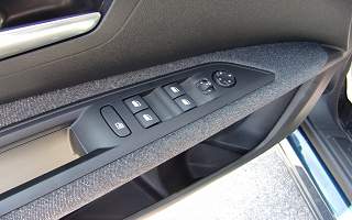 PEUGEOT  3008 3008 BLUEHDIE 130 EAT8