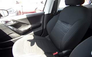 PEUGEOT 208  AFFAIRE