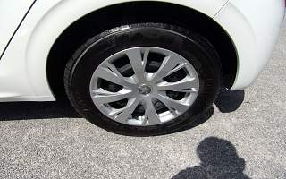PEUGEOT 208  AFFAIRE