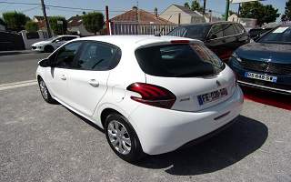 PEUGEOT 208  AFFAIRE