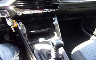 PEUGEOT 208  AFFAIRE