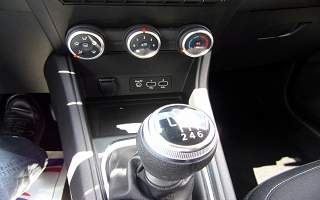 RENAULT  CAPTUR CAPTUR TCE 90 BVM
