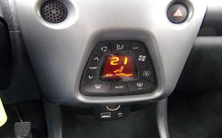 TOYOTA AYGO  BVA