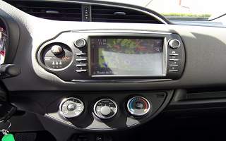 TOYOTA  YARIS YARIS 110 VVT-I 5P BVA