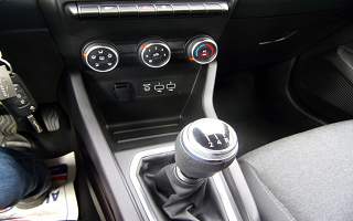 RENAULT  CLIO CLIO V STE SCE 75 BVM