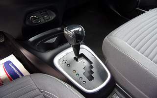 TOYOTA YARIS HYBRID YARIS AFFAIRE