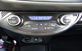 TOYOTA  YARIS YARIS 70 VVT-I BVM