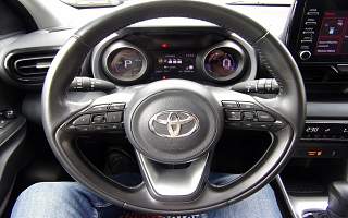 TOYOTA  YARIS YARIS HYBRIDE 116H