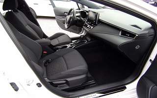 TOYOTA COROLLA  HYBRID
