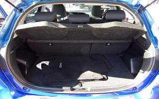 TOYOTA  YARIS YARIS HYBRIDE 100H