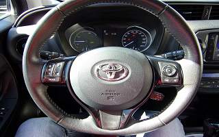 TOYOTA  YARIS YARIS HYBRIDE 100H