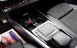 MERCEDES GLA  HYBRID