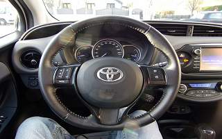 TOYOTA&nbsp;YARIS&nbsp; HYBRID