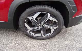 HYUNDAI&nbsp;TUCSON&nbsp; HYBRID