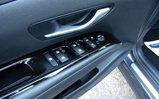 HYUNDAI&nbsp;TUCSON&nbsp; HYBRID