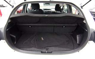 TOYOTA YARIS  HYBRID