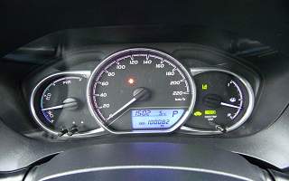 TOYOTA YARIS  HYBRID