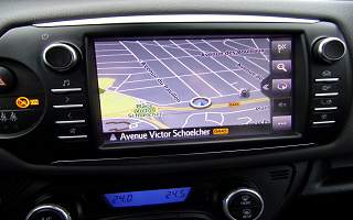 TOYOTA YARIS  HYBRID