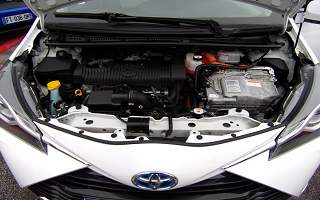 TOYOTA YARIS  HYBRID